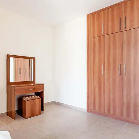 Thalassa Beach Three Bedroom Family Holiday Apartment *