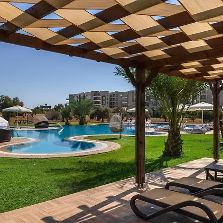 Thalassa Beach Three Bedroom Family Holiday Apartment *